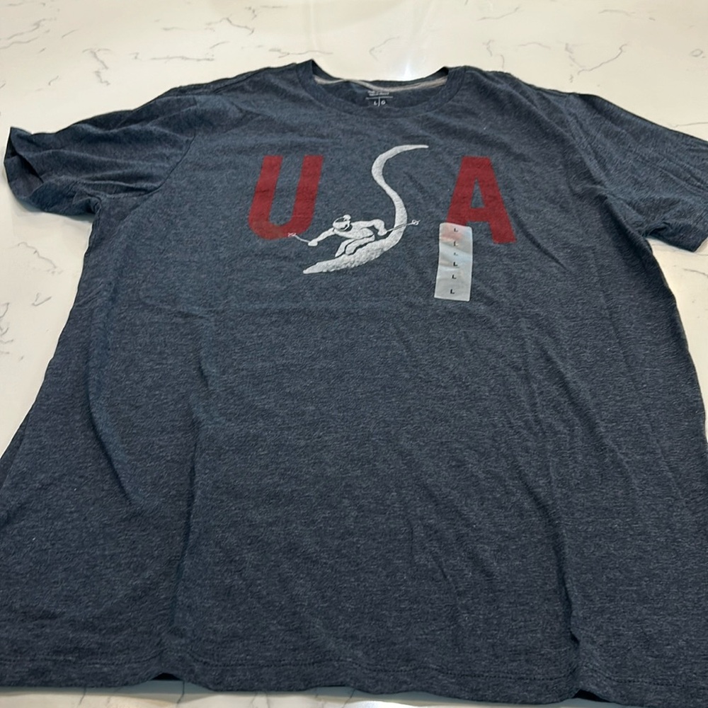 Graphic tee
